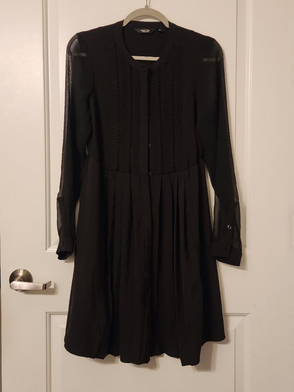 Simply Vera Vera Wang Black Long Sleeve Button Front Dress size Medium